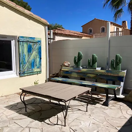 Tatil Evi Maisonnette Avec Terrasse Et Patio A *